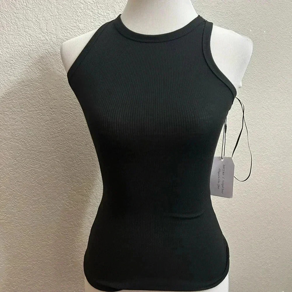 2 Better together tank tops - Picture 4 of 5